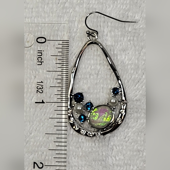 CATO Turquoise Opalescent Drop Necklace and Dangle Earrings Set / Pierced - Picture 5 of 6